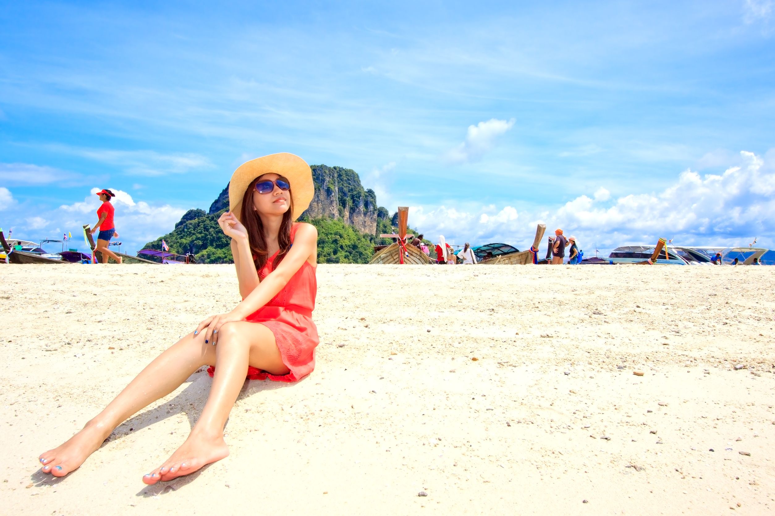 Pick Full Figure Swimsuits This Summer