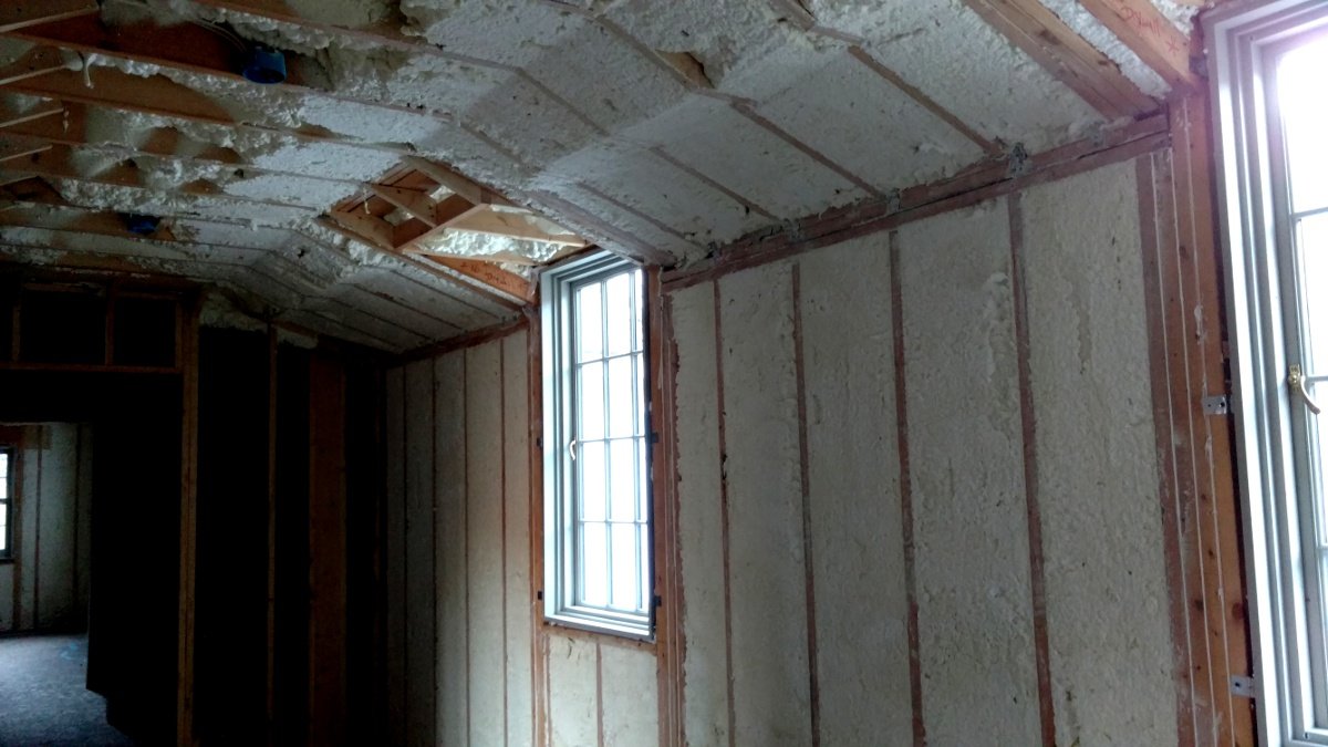 Spray Foam Insulation Contractors Can Make Your Home Energy Efficient