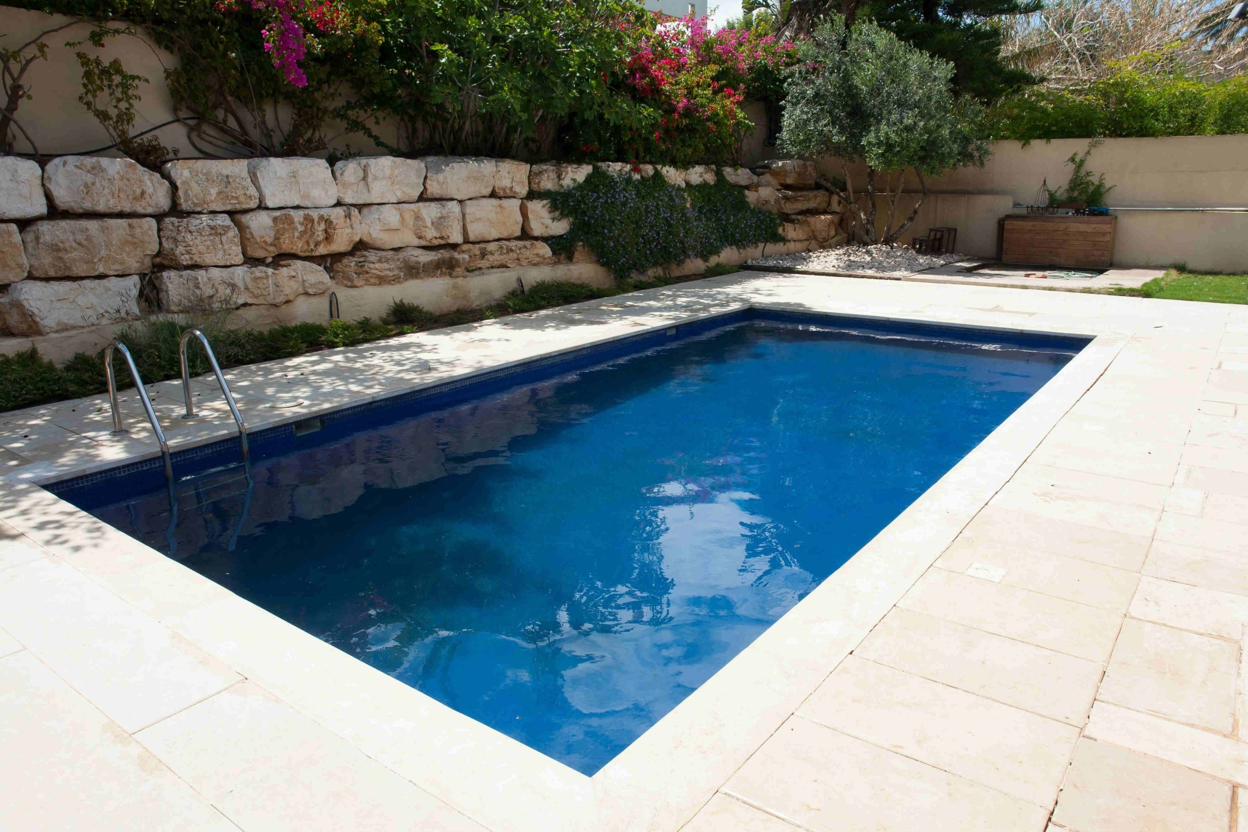 Choose A Professional Swimming Pool Installation For Your Home