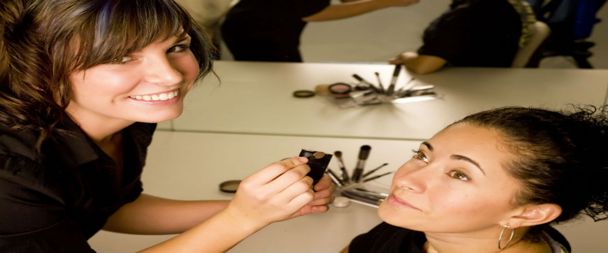 Take Makeup Lessons in Dallas