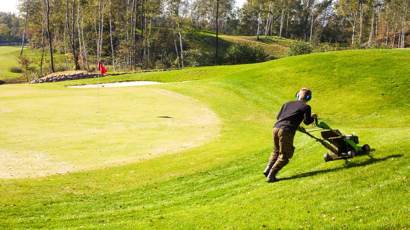 Lawn Mowers Available From PrairieCoast Equipment In Kelowna