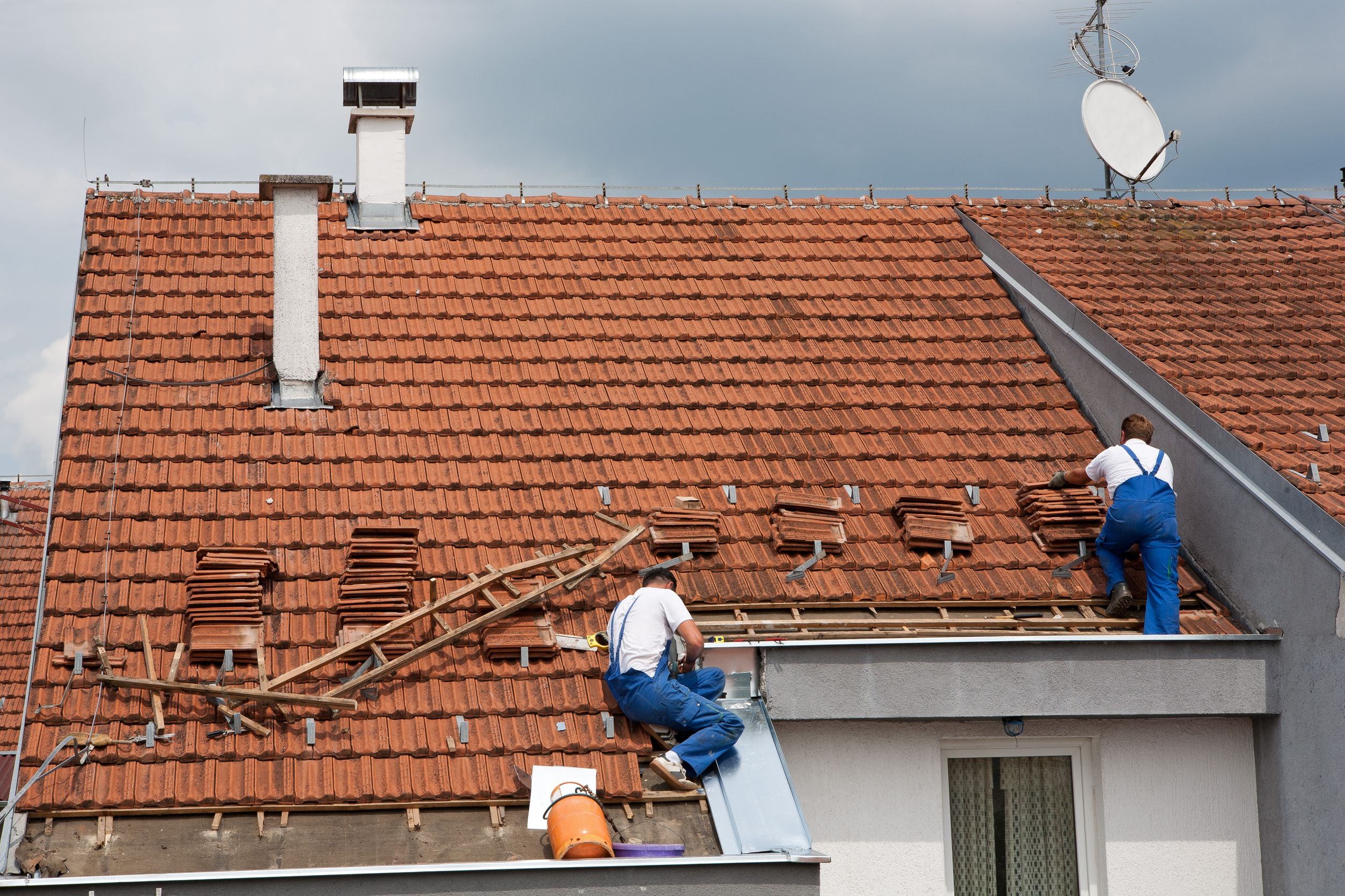 Experience Excellence Roof Replacement In Scarsdale, NY With Expert Roofing Of Westchester.